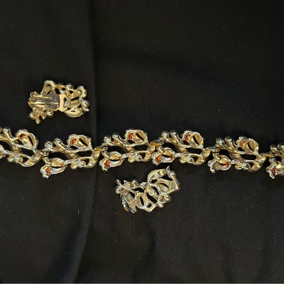 Vintage Bracelet & Earrings Set - Picture 10 of 12